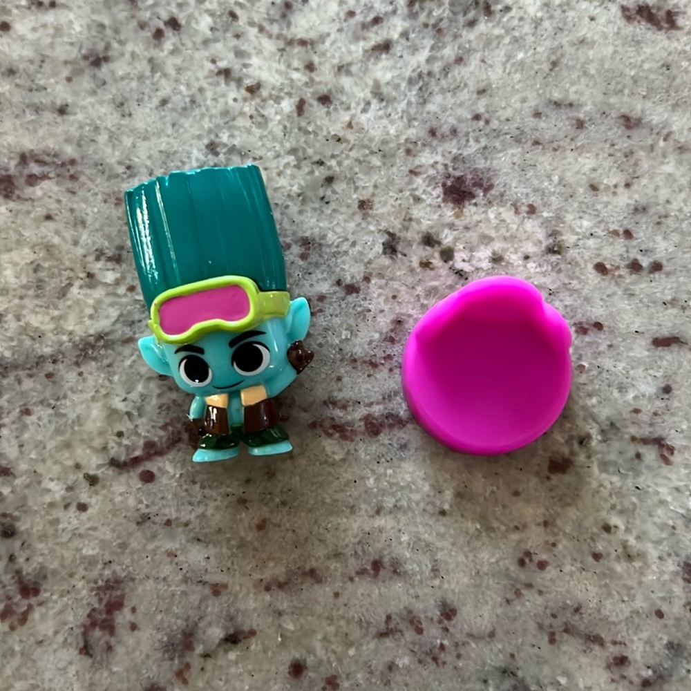 DreamWorks Trolls Band Together Mineez - 
Snack Pack Common John Dory